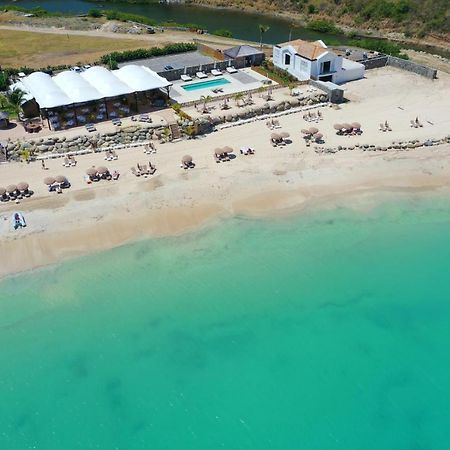 Le Domaine Anse Marcel Beach Resort Esterno foto