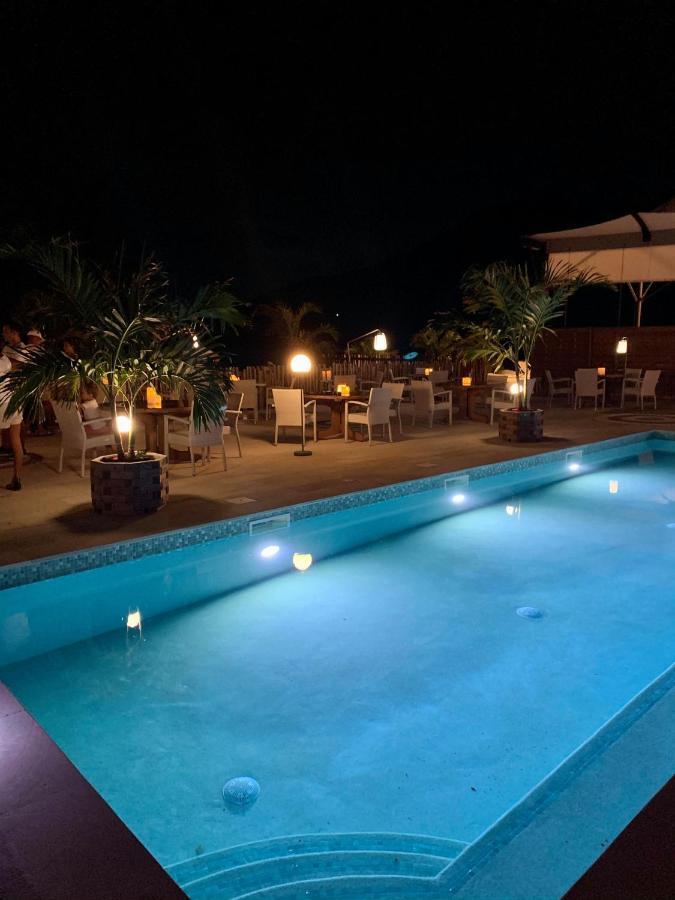 Le Domaine Anse Marcel Beach Resort Esterno foto