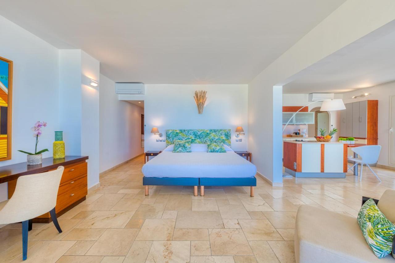 Le Domaine Anse Marcel Beach Resort Esterno foto