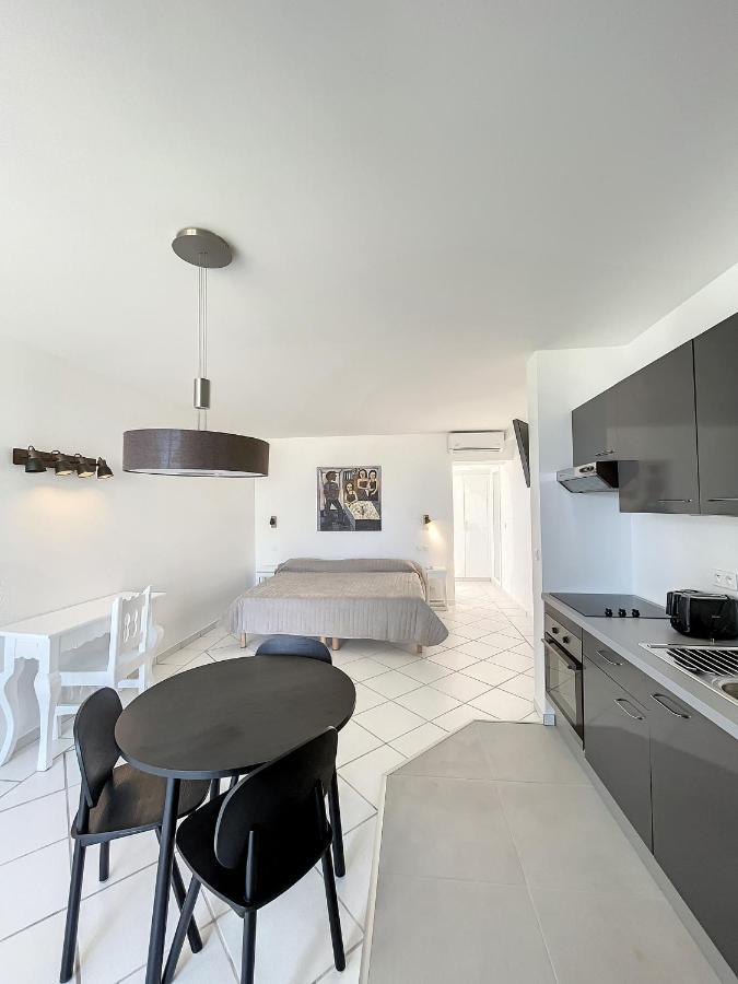 Le Domaine Anse Marcel Beach Resort Esterno foto