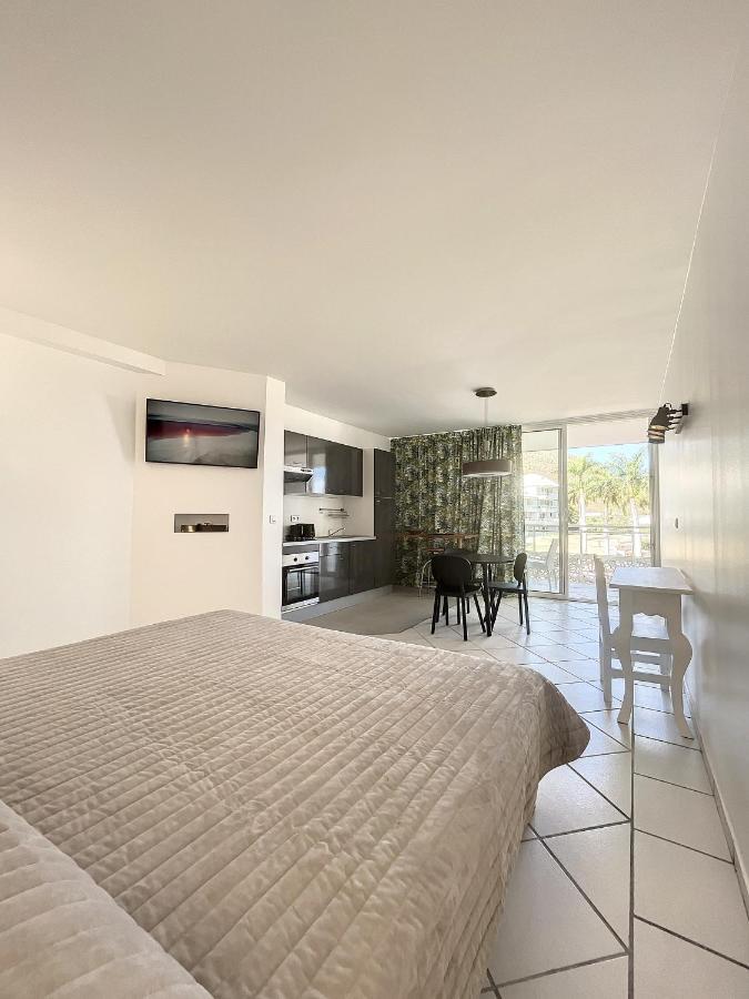Le Domaine Anse Marcel Beach Resort Esterno foto