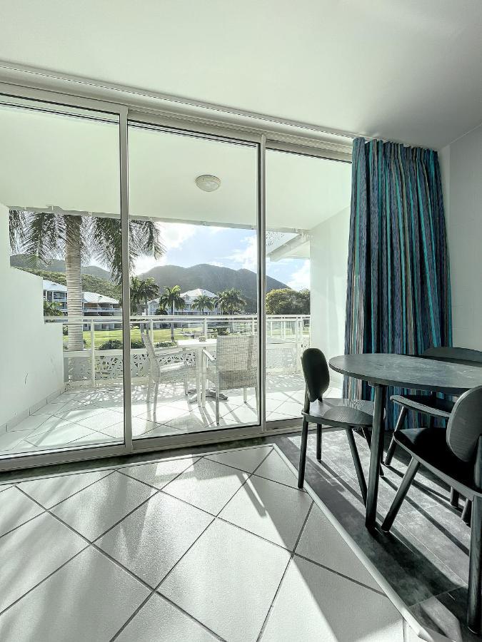Le Domaine Anse Marcel Beach Resort Esterno foto